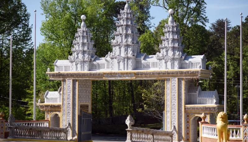 Cambodian Buddhist Society Charlotte Entrance